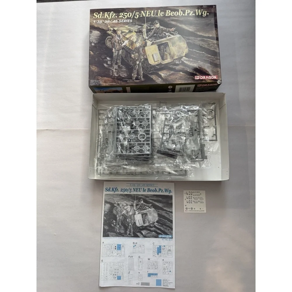 Dragon 1:35 Sd.Kfz.250/5 NEU le Beob.Pz.Wg. Model Kit #6141 Open Box